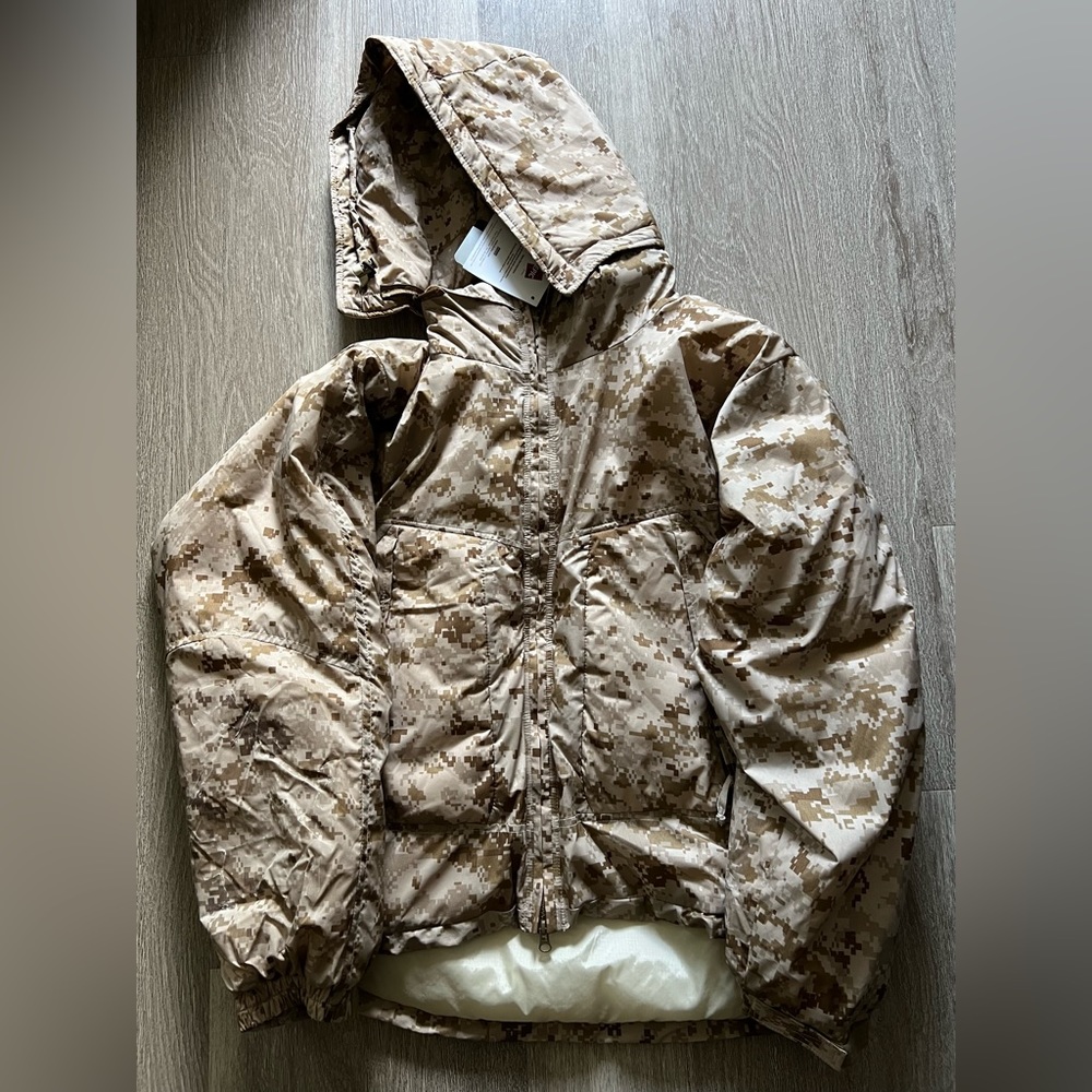 Halys Jacket AOR1 - Medium - PCU Level 7 - Naval Special Warfare